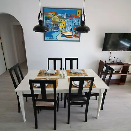 Tramontana - Cozy And Charming Close To Sea Διαμέρισμα *